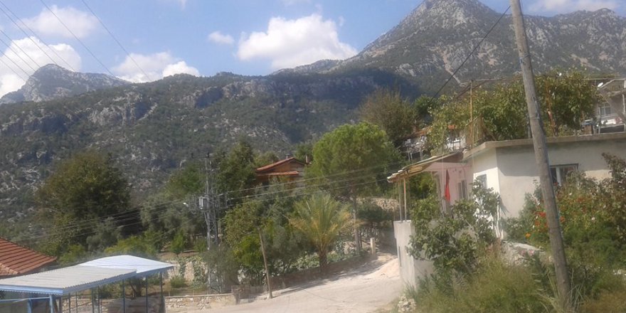 Toroslar'ın eteğinde Sinanhoca köyü